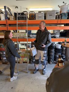 Geschenkübergabe Michael Czech